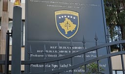Prokuroria Speciale nuk mund t’i verifikojë të akuzuarit për krime lufte, njëri rezulton i vdekur para aktakuzës për Reçakun Prokuroria Speciale nuk mund t’i verifikojë të akuzuarit për krime lufte, njëri rezulton i vdekur para aktakuzës për Reçakun