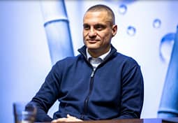 Vidiç u kërcënua me vdekje nga grupe të krimit të organizuar: Përgjegjësinë për kërcënimet ndaj meje e mbajnë policia, prokuroria dhe ata që i dhanë pushtet Kokezës Vidiç u kërcënua me vdekje nga grupe të krimit të organizuar: Përgjegjësinë për kërcënimet ndaj meje e mbajnë policia, prokuroria dhe ata që i dhanë pushtet Kokezës