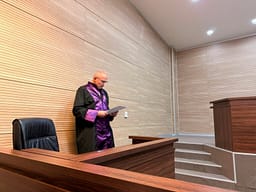 Prokuroria kërkon dënimin e Sveçlës: Bombola e gazit konsiderohet armë Prokuroria kërkon dënimin e Sveçlës: Bombola e gazit konsiderohet armë