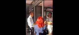 Deputetët e PDK afrohen te hyrja ndërtesës së Qeverisë, e pyesin sigurimin për Kurtin – “a ka ardhë”? Deputetët e PDK afrohen te hyrja ndërtesës së Qeverisë, e pyesin sigurimin për Kurtin – “a ka ardhë”?