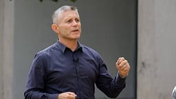 Ramadani i reagon Bajqinovcit: Janë muaj të tërë takimesh për heqjen statike të KFOR mbi urë, mësioni diçka mendjefëmijë Ramadani i reagon Bajqinovcit: Janë muaj të tërë takimesh për heqjen statike të KFOR mbi urë, mësioni diçka mendjefëmijë
