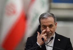 Irani reagon ndaj sanksioneve të reja të SHBA-së: Janë të dëshpëruar, do të dështojnë! Irani reagon ndaj sanksioneve të reja të SHBA-së: Janë të dëshpëruar, do të dështojnë!