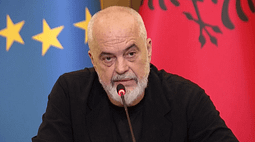 “Nuk e lëshojmë timonin”, Rama: Misioni ynë mbaron me vendosjen e flamurit të Skënderbeut në BE “Nuk e lëshojmë timonin”, Rama: Misioni ynë mbaron me vendosjen e flamurit të Skënderbeut në BE