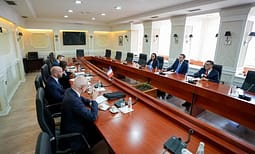 Abdixhiku takon ministrin francez Haddad, kërkon funksionalizim të shpejtë të institucioneve të Kosovës Abdixhiku takon ministrin francez Haddad, kërkon funksionalizim të shpejtë të institucioneve të Kosovës