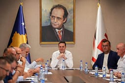 Abdixhiku për Muhaxherin, Imri Ahmetin e tjerët: S’kam hakmarrje për askënd, u uroj punë të mbarë komunat e tyre Abdixhiku për Muhaxherin, Imri Ahmetin e tjerët: S’kam hakmarrje për askënd, u uroj punë të mbarë komunat e tyre