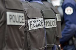 Vetëdorëzohet në Polici serbi, i dyshuar për tentim vrasjen e ndodhur para pesë vjetësh në Shillovë Vetëdorëzohet në Polici serbi, i dyshuar për tentim vrasjen e ndodhur para pesë vjetësh në Shillovë