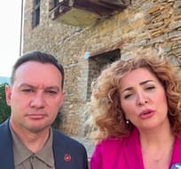 Albena Reshitaj dhe Alban Zogaj nga Kulla e Ramë Bllacës: Të luftojmë me vizion që rinia mos ta lëshojë Kosovën Albena Reshitaj dhe Alban Zogaj nga Kulla e Ramë Bllacës: Të luftojmë me vizion që rinia mos ta lëshojë Kosovën