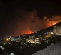27 vatra zjarri në 24 orë – 5 mbeten aktive, Ministria e Mbrojtjes: Nuk ka rrezik për zonat e banuara 27 vatra zjarri në 24 orë – 5 mbeten aktive, Ministria e Mbrojtjes: Nuk ka rrezik për zonat e banuara