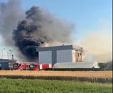 Zjarri në objektin në Vragoli të Fushë Kosovës, s’ka të lënduar Zjarri në objektin në Vragoli të Fushë Kosovës, s’ka të lënduar