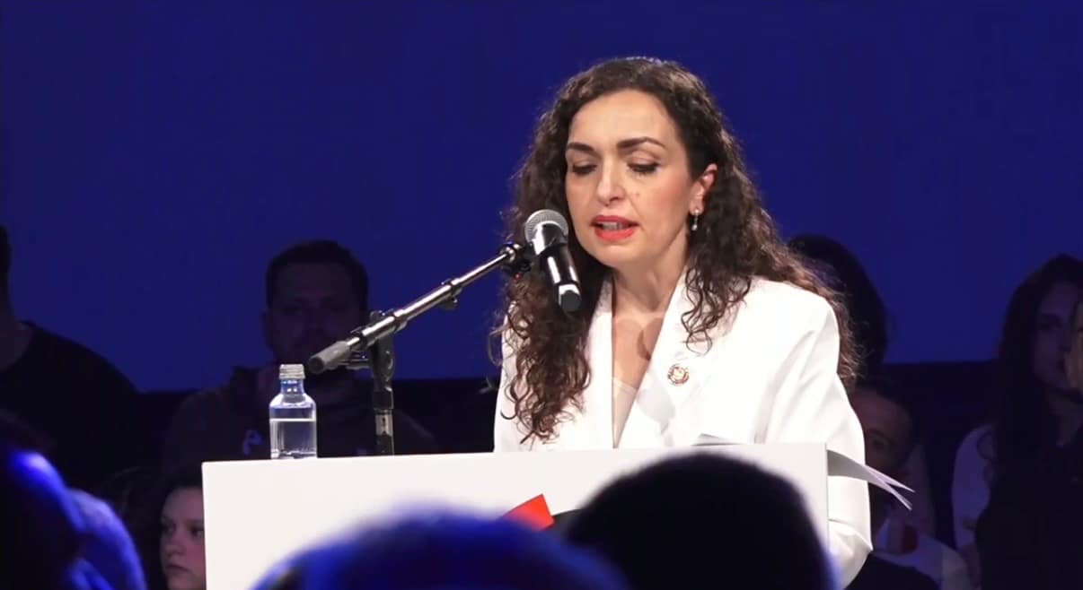 Osmani në “tubimin e bashkimit”: Për muaj e kam vërejtur zhgënjimin te qytetarët Osmani në “tubimin e bashkimit”: Për muaj e kam vërejtur zhgënjimin te qytetarët