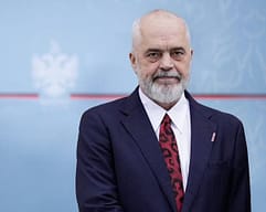 Rama i përgjigjet Vuçiqit për lumin Ibër: Kosova është republikë sovrane, burimet natyrore që ndodhen në të nuk janë burime të Serbisë Rama i përgjigjet Vuçiqit për lumin Ibër: Kosova është republikë sovrane, burimet natyrore që ndodhen në të nuk janë burime të Serbisë