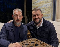 Mërgim Lushtaku: Babë, sot dhe shembullin se si respektohet shteti- ata që provokuan për t’u viktimizuar mbetën duarthatë Mërgim Lushtaku: Babë, sot dhe shembullin se si respektohet shteti- ata që provokuan për t’u viktimizuar mbetën duarthatë