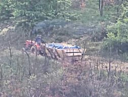 Policia kap burrin që tentoi të fuste rreth 3000 litra vaj motorik nga Serbia në Kosovë Policia kap burrin që tentoi të fuste rreth 3000 litra vaj motorik nga Serbia në Kosovë