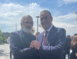 “Familja e tij ishin mbështetës të Rugovës”, Daut Haradinaj: Aktivisti Driton Alaj sot nis rrugëtimin me Aleancën “Familja e tij ishin mbështetës të Rugovës”, Daut Haradinaj: Aktivisti Driton Alaj sot nis rrugëtimin me Aleancën