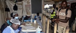 Uganda konfirmon 2 raste të reja me Ebola në kryeqytet Uganda konfirmon 2 raste të reja me Ebola në kryeqytet