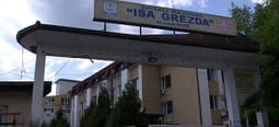 S’shkoi në punë për 4 vjet dhe e mori pagën të plotë, ngrihet aktakuzë ndaj drejtorit në spitalin e Gjakovës që s’mori masa S’shkoi në punë për 4 vjet dhe e mori pagën të plotë, ngrihet aktakuzë ndaj drejtorit në spitalin e Gjakovës që s’mori masa