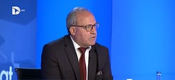 Ramabaja: Profesori dhe politologu po votohen më pak se hoxha, vetëdija politike nuk është në nivel Ramabaja: Profesori dhe politologu po votohen më pak se hoxha, vetëdija politike nuk është në nivel