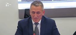 Rashiq: Para zgjedhjeve, ata i mbajnë disa serbë në bodrume, u kërkojnë të mos votojnë për mua dhe i pushojnë nga puna. Rashiq: Para zgjedhjeve, ata i mbajnë disa serbë në bodrume, u kërkojnë të mos votojnë për mua dhe i pushojnë nga puna.