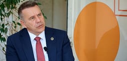 “Qytetarët duhet t’i hapin sytë”, Arifi pas mesazhit të Prattipatit: Amerika po e ndihmon Kosovën të dalë nga kthetrat serbe e ruse “Qytetarët duhet t’i hapin sytë”, Arifi pas mesazhit të Prattipatit: Amerika po e ndihmon Kosovën të dalë nga kthetrat serbe e ruse