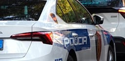 Plagosi me armë shokun, arrestohet i riu dhe dy shokët e tij në Tiranë Plagosi me armë shokun, arrestohet i riu dhe dy shokët e tij në Tiranë