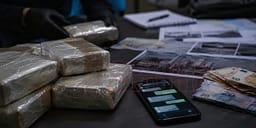 SHBA ofron deri në 15 milionë dollarë për informacione mbi rrjetet iraniane të naftës që lehtësojnë aktivitetin e Gardës Revolucionare SHBA ofron deri në 15 milionë dollarë për informacione mbi rrjetet iraniane të naftës që lehtësojnë aktivitetin e Gardës Revolucionare