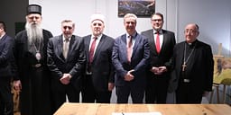 OSBE mbështet thirrjen e liderëve fetarë për një gjuhë të përgjegjshme në fushatë OSBE mbështet thirrjen e liderëve fetarë për një gjuhë të përgjegjshme në fushatë
