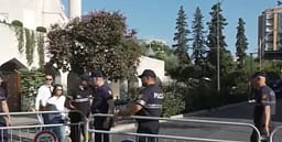 Protestë para Kuvendit të Shqipërisë, Policia rrethon zonën para seancës së fundit parlamentare Protestë para Kuvendit të Shqipërisë, Policia rrethon zonën para seancës së fundit parlamentare
