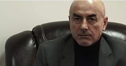 Nuredin Lushtaku: S’besoj që Samia e ka prek me dorë Hysni Mehanin, nëse don ai kur t’i teket e nxen e rreh shuplaka Nuredin Lushtaku: S’besoj që Samia e ka prek me dorë Hysni Mehanin, nëse don ai kur t’i teket e nxen e rreh shuplaka
