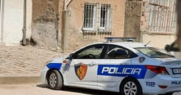 Plagosje me armë të ftohta në Lushnjë, 17-vjeçari godet me thikë 42-vjeçarin pas një konflikti Plagosje me armë të ftohta në Lushnjë, 17-vjeçari godet me thikë 42-vjeçarin pas një konflikti