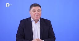 “Simboli me dy gishta i Rugovës na frymëzoi kundër regjimit të Enver Hoxhës”, Çollaku tregon pse iu bashkua LDK-së për të kandiduar në zgjedhje “Simboli me dy gishta i Rugovës na frymëzoi kundër regjimit të Enver Hoxhës”, Çollaku tregon pse iu bashkua LDK-së për të kandiduar në zgjedhje