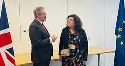 Kryenegociatori Bajrami takon emisaren britanike Pierce – diskutime për avancimin e dialogut me Serbinë Kryenegociatori Bajrami takon emisaren britanike Pierce – diskutime për avancimin e dialogut me Serbinë