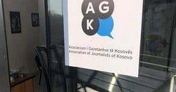 AGK-ja, e alarmuar nga paralajmërimi i KPM-së për mbylljen e emisionit Debat Plus AGK-ja, e alarmuar nga paralajmërimi i KPM-së për mbylljen e emisionit Debat Plus