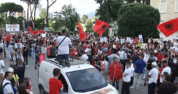 The protest for Zvërnec enters its 12th day, march to the Prime Minister’s Office and 5 demands from citizens The protest for Zvërnec enters its 12th day, march to the Prime Minister’s Office and 5 demands from citizens