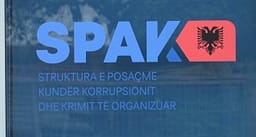 Miliona euro cash në fuçi 50 litërshe, dalin detaje nga rrjeti i trafikut të kokainës Miliona euro cash në fuçi 50 litërshe, dalin detaje nga rrjeti i trafikut të kokainës