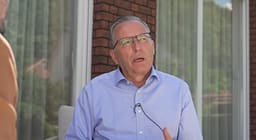 2 mln euro për fluturimet e mërgimtarëve, Hamza: Paraja publike po përdoret për blerje të votës 2 mln euro për fluturimet e mërgimtarëve, Hamza: Paraja publike po përdoret për blerje të votës