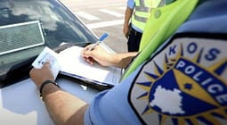 Ndëshkohen dy shoferë për kundërvajtje të rënda në komunikacionin rrugor në rajonin e Ferizajt Ndëshkohen dy shoferë për kundërvajtje të rënda në komunikacionin rrugor në rajonin e Ferizajt