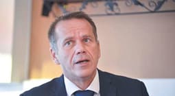 Arifi: Kurti nuk e ka problem rrenën, por vështirë se do t’i shitet Arifi: Kurti nuk e ka problem rrenën, por vështirë se do t’i shitet