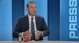 “Sami Lushtaku as që merret me të – Qëllimi i tij është të arsyetojë xhipat, veç një e ka ble mbi gjysmë milioni”, Haradinaj pas deklaratave të Kurtit për Lushtakun “Sami Lushtaku as që merret me të – Qëllimi i tij është të arsyetojë xhipat, veç një e ka ble mbi gjysmë milioni”, Haradinaj pas deklaratave të Kurtit për Lushtakun