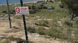 Pas incidentit të dhunshëm në Zvërnec, hiqet teli me gjemba nga rrethimi i kantierit Pas incidentit të dhunshëm në Zvërnec, hiqet teli me gjemba nga rrethimi i kantierit