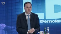 Abdixhiku flet për raportet me Osmanin në pesë vitet e fundit, zbulon detaje si rodhi bashkimi i tyre në listën e LDK Abdixhiku flet për raportet me Osmanin në pesë vitet e fundit, zbulon detaje si rodhi bashkimi i tyre në listën e LDK