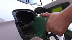 Ekonomistët vlerësojnë se dy milionë eurot për linjat ajrore mund të ishin përdorur për çmimet e naftës Ekonomistët vlerësojnë se dy milionë eurot për linjat ajrore mund të ishin përdorur për çmimet e naftës