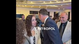 “Ku je z.kryetar, a je mirë”: Vjosa Osmani takohet me Faton Pecin, përshëndetje e ftohtë “Ku je z.kryetar, a je mirë”: Vjosa Osmani takohet me Faton Pecin, përshëndetje e ftohtë