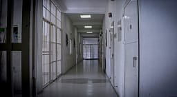 Kërkohet paraburgim për dy të dyshuar në Pejë për ryshfet lidhur me votimin Kërkohet paraburgim për dy të dyshuar në Pejë për ryshfet lidhur me votimin