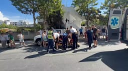 Aksident i rëndë me motor në Vlorë, i lënduari dërgohet me urgjencë në spital Aksident i rëndë me motor në Vlorë, i lënduari dërgohet me urgjencë në spital