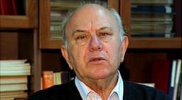 Ndahet nga jeta akademik Emin Riza, studiuesi që “futi’ Beratin e Gjirokastrën në UNESCO Ndahet nga jeta akademik Emin Riza, studiuesi që “futi’ Beratin e Gjirokastrën në UNESCO