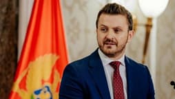 Deklarata e komunës malazeze për ‘çnjohjen’ e Kosovës, Ministri Duka: Për keqardhje, s’jam i befasuar Deklarata e komunës malazeze për ‘çnjohjen’ e Kosovës, Ministri Duka: Për keqardhje, s’jam i befasuar
