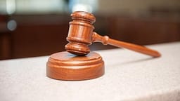 Të enjten fillon gjykimi për gjykatësin Gjoko Ristov, i cili dyshohet se fshehu 350 mijë euro në mur Të enjten fillon gjykimi për gjykatësin Gjoko Ristov, i cili dyshohet se fshehu 350 mijë euro në mur
