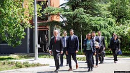 Vizita e kongresistëve, Stradner: Sinjal që angazhimi i SHBA’së është thelbësor për moslejimin e një cikli të ri destabilizimi Vizita e kongresistëve, Stradner: Sinjal që angazhimi i SHBA’së është thelbësor për moslejimin e një cikli të ri destabilizimi