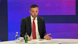 “Ky Kosovën e ka marrë Mercedes të ri, e ktheu në Lladë”, si e gjeti Kosovën Kurti sipas Arian Tahirit? “Ky Kosovën e ka marrë Mercedes të ri, e ktheu në Lladë”, si e gjeti Kosovën Kurti sipas Arian Tahirit?