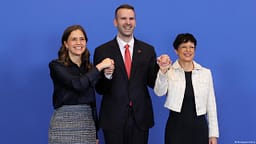 DW: A është BE-ja e gashme për zgjerim, apo ka vetëm fjalë? DW: A është BE-ja e gashme për zgjerim, apo ka vetëm fjalë?